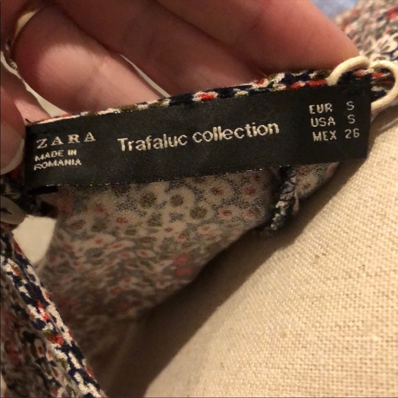 NWT Small Zara Navy Floral Bell Sleeves Romper - Picture 7 of 8